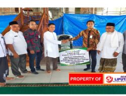 Imam Besar Masjid Agung Islamic Center Kota Lhokseumawe Terima Satu Unit Mesin Pembersih Lantai Dari Bank Aceh Syariah