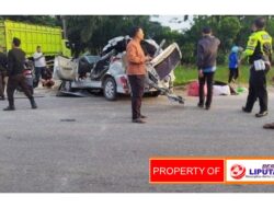 Kecelakaan Maut Pagi Tadi , Avanza Tabrak Truk Parkir  3 Orang Tewas