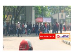 Bekasi Diguncang Demo, Massa Gruduk Kantor Pemkab Bekasi