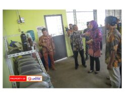 Jadi Biang Kerok Pencemaran Lingkungan, Bupati Purwakarta Himbau Masyarakat Kurangi Sampah Plastik