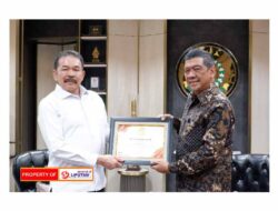 Jaksa Agung ST Burhanuddin Raih Penghargaan Best Achievement Award 2023 dari Rakyat Merdeka