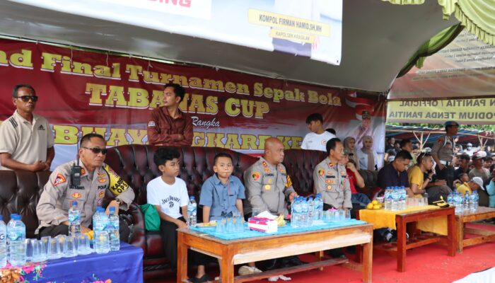 Meriahkan Hari Bhayangkara ke-78, Kapolres Serang Saksikan Langsung Final Sepak Bola Tabanas Cup