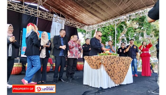 KELUARGA ORANG SUMATERA TERINTEGRASI BERUSIA 1 TAHUN RAYAKAN DI ALUN-ALUN KOTA SERANG BANTEN INDONESIA