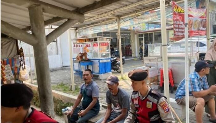 Cegah Gangguan Kamtibmas, Sat Samapta Polres Serang Laksanakan Patroli Dialogis di Pangkalan Ojek SMAN 1 Ciruas