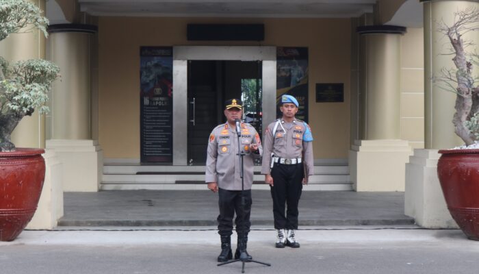 Apel Jam Pimpinan, Kapolres Serang Ajak Personil Polres Serang Untuk Bisa Menjadi Problem Solver Ditengah Masyarakat