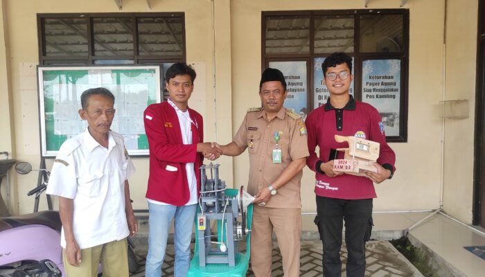 Penyerahan Alat Teknologi Tepat Guna oleh Mahasiswa KKM Kel. 03 UNIBA untuk UMKM Pager Agung di Kelurahan Pager Agung