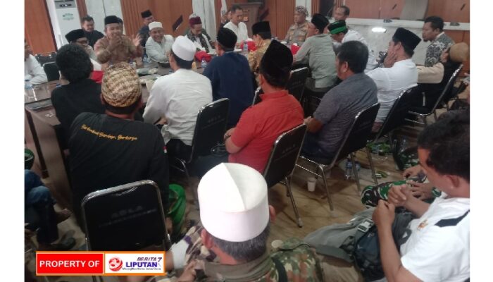 Ngariung Iman Ngariung Aman, Kapolres Serang Berhasil Memediasi Front Persaudaraan Islam Dengan Panitia Maulid Nabi di Desa Kamurang