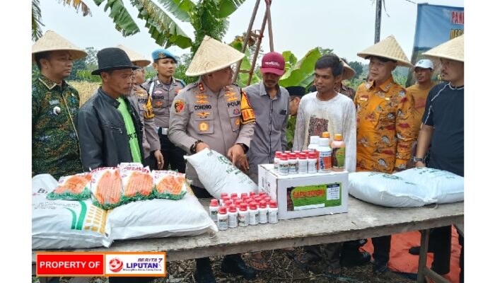 Kapolres Serang Berikan Bantuan Bibit,Pupuk dan Pestisida Pada Gapoktan Budi Makmur Kopo