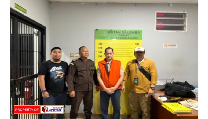 Tim Gabungan Kejati Riau dan Kejagung Berhasil Amankan DPO Robby Mattoaly Terkait Kasus Penggelapan